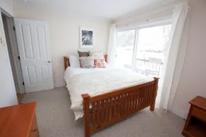 Cozy 2 bed, 2Bath, pool, AC, amazing location! - Image 4