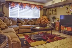 Comfy Apt Made For Professionals or Couples - Image 3
