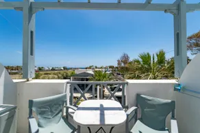 Modern Double Studio with Pool View - Image 4