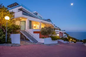 Antiopi Luxury Villa - Image 2