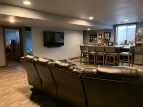 Entire 6 bedroom house for rent. EAA AIRVENTURE. - Image 4