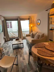 Apartment 100 m from the beach. Village center - Image 2