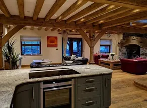 Oak Lodge - The Sleeping Giant - Pen Y Cae Inn - Image 4