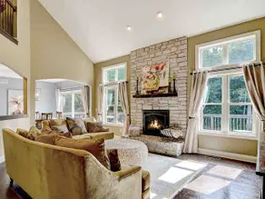 New! Luxury at Notre Dame. Bar. Theater. Hot Tub. - Image 2