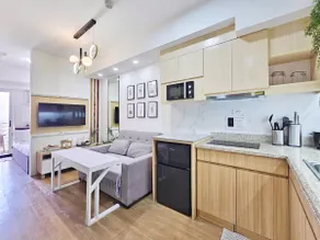 Spacious 1br 5min walk to AyalaMall Clvlf at THE CELANDINE - Image 4