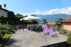 Garden apartment with lake view - Image 3