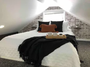 Cozy Lakefront Tiny Home w/ Hot Tub - Image 5