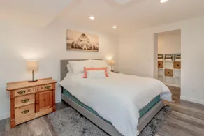 Wonderful Lakefront Modern Apartment - Image 3