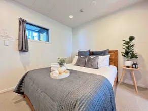 Stunning view 1-bedroom studio in city centre - Image 5