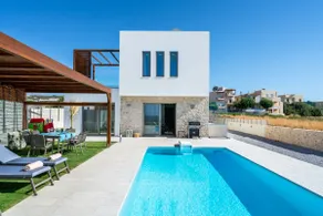 Beachfront Villa w/Private Pool, BBQ and Ping Pong - Image 3