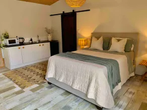 The Abbey Beach Bungalow - Image 4