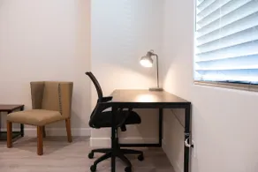 4BD/4BA Brand New Modern Townhouse - Image 3