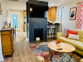 House of Blue: A cozy & convenient 2 bedroom. - Image 2
