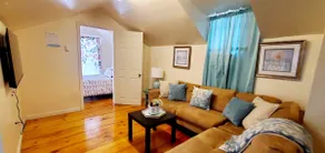 Beach guest house, Free parking close to Boston - Image 2