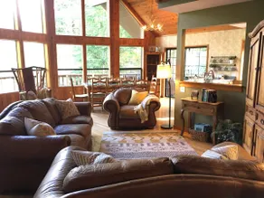 Riverfront Chalet with Spectacular View in Cascade Mountains of Stevens Pass - Image 3