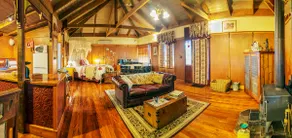 Ironbark - private garden, gas fireplace, SPA - Image 2