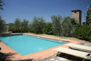 Mittelalterliche Burg, 15 km von Florenz entfernt, mit privatem Pool in Chianti Classico - Image 2