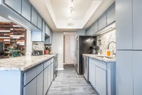 Sun West Condo, Great Location! - Image 4