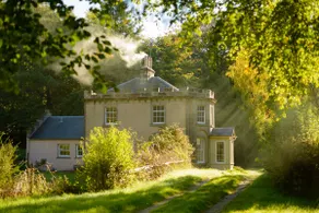 Quarry Gardens Lodge | Romantic Woodland Cottage - Image 2