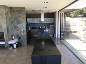 Modern house with ocean view - Image 4