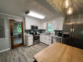 Cheerful, relaxing ranch in quiet neighborhood with fire pit - Image 4