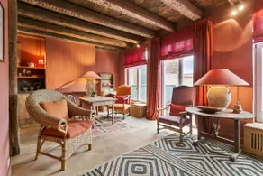 Charming & luxe apartment in medieval Bruges - Image 2