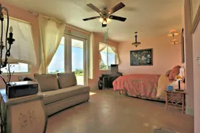 Dreamy Sunrise and Ocean View! Puumoi Pink House - Image 5