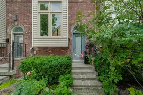 3 Bedroom Home w/ Parking in Beautiful Queen West - Image 2