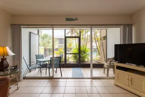 Coastal Retreat Near Siesta Key - Image 2