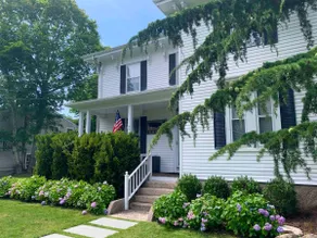 Beautiful Home in Falmouth Village - Image 2