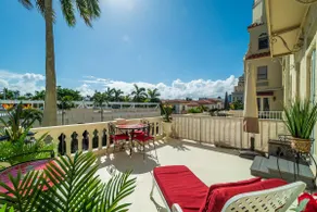 Sensational Palm Beach Island with Grand Terrace - Image 4