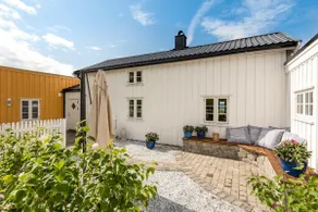 Charming coastal house for rent. - Image 3