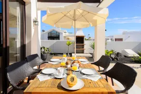 Villa Luna avec vue sur les montagnes, piscine, terrasse et Wi-Fi - Image 5