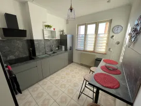 Very large apartment 10 min walk to the center - Image 4
