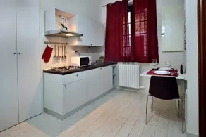 Studio apartment in the city center - Image 4
