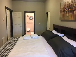 Big & Luxury 3 bed CONDO 1,600 SF - Image 2