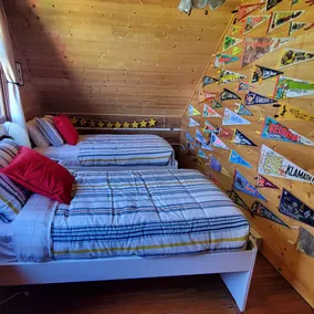 Heritage Cabin in private forest setting - Image 5
