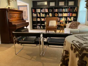 North Arrow- Warm, Stylish, Edge of Town - Image 5