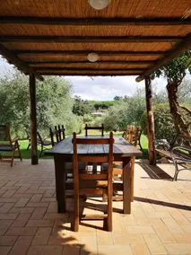 Red Elegant and Charming Country House near Rome - Image 3