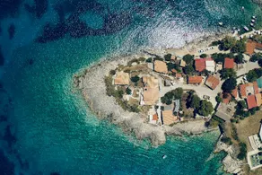 Floreica Maisonneta By the Sea. - Image 5