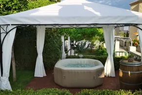Garden Oasis with jacuzzi (renewed) - Image 5