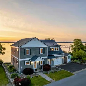 Stone Cove Cottage at Sacket on Lake Ontario - Image 3