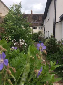 Carters Yard on kimbolton High St - Image 4