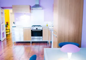Nouveau Vintage Apt at Old Town - Image 3