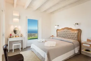 Stazzo design avec piscine vue magnifique sur la mer - Image 5