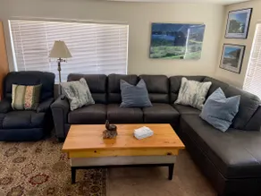 Cozy Cottage, plenty of parking, ocean view! - Image 2