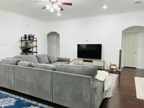 Charming Luxury 4BD/2BT Spacious Home Burleson - Image 4