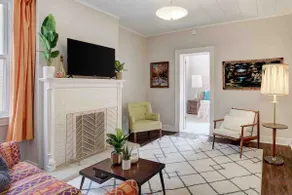Cute Retro Apt Near Stadiums and Casino - Image 5