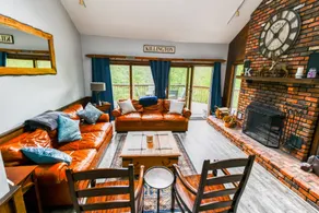 Kingsbrook: Chalet w Sauna, Hot Tub, AC! - Image 4
