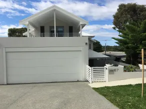 Trigg Beachside Apartment - Image 2